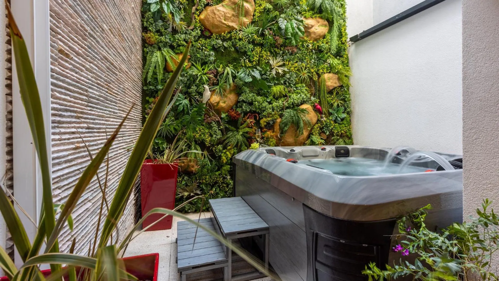 Panoramica Apartment With Whirlpool 크리크베니카 0*,  크로아티아