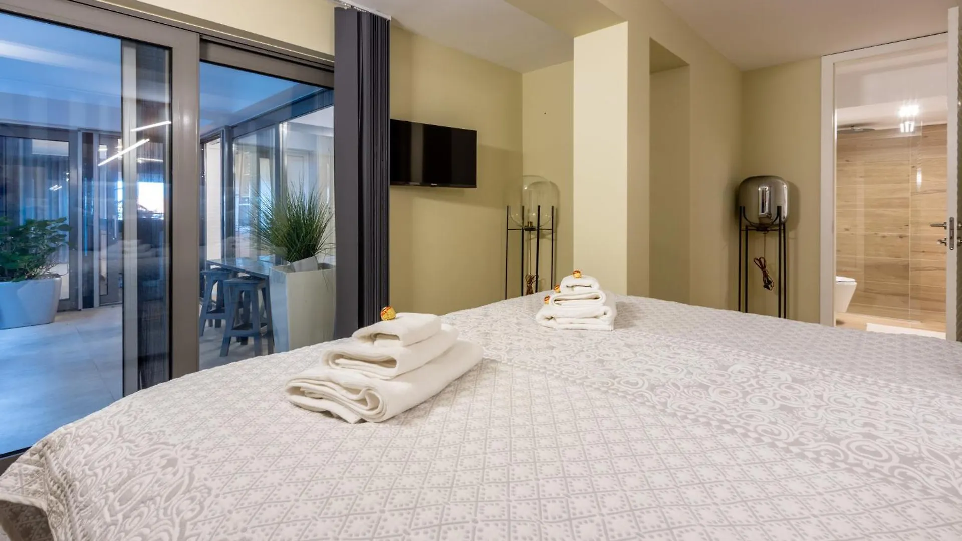 Panoramica Apartment With Whirlpool 크리크베니카